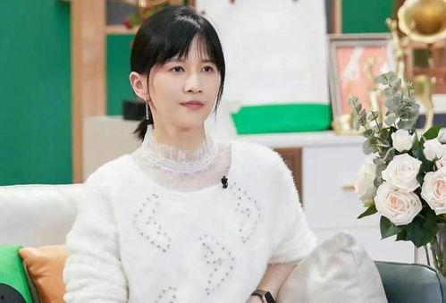 娱乐吃瓜酱吐槽,揭秘娱乐圈那些不为人知的幕后故事 第2张 娱乐吃瓜酱吐槽,揭秘娱乐圈那些不为人知的幕后故事 第2张