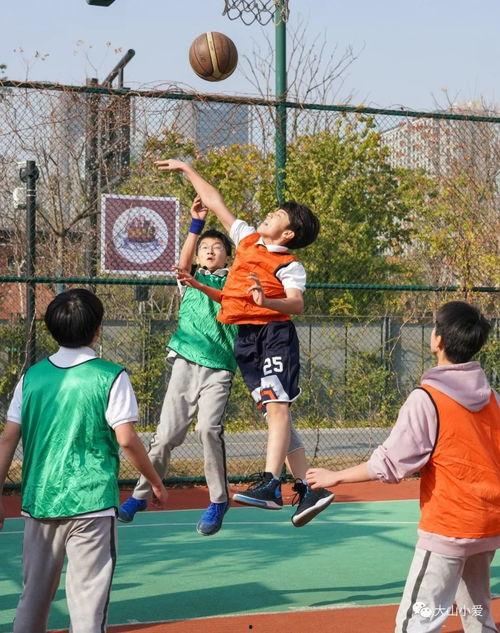 娱乐吃瓜君篮球,揭秘篮球圈幕后故事与热点事件 第3张 娱乐吃瓜君篮球,揭秘篮球圈幕后故事与热点事件 第3张