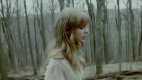 娱乐吃瓜酱背影